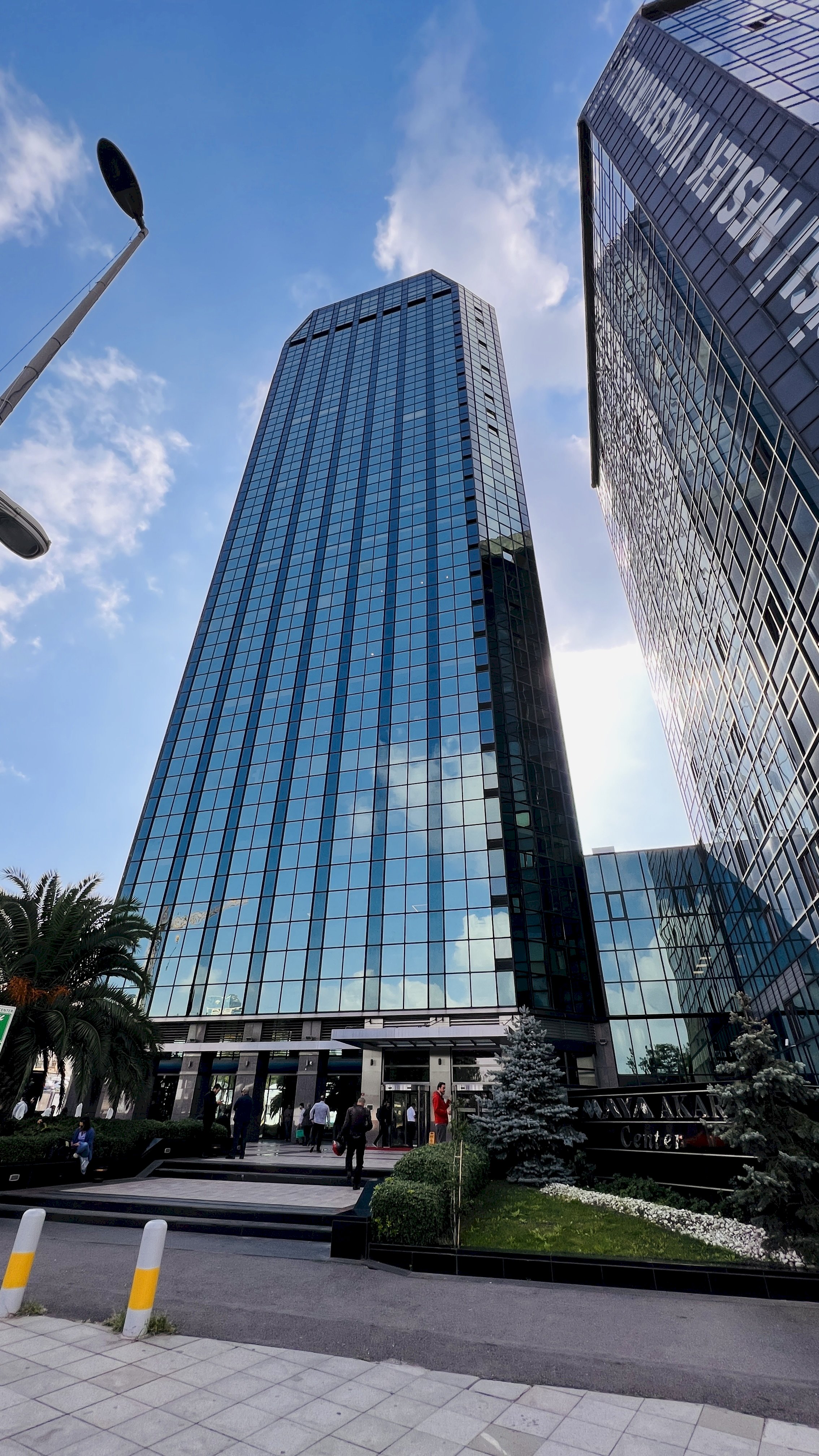 Maya Akar Center Büyükdere Cd