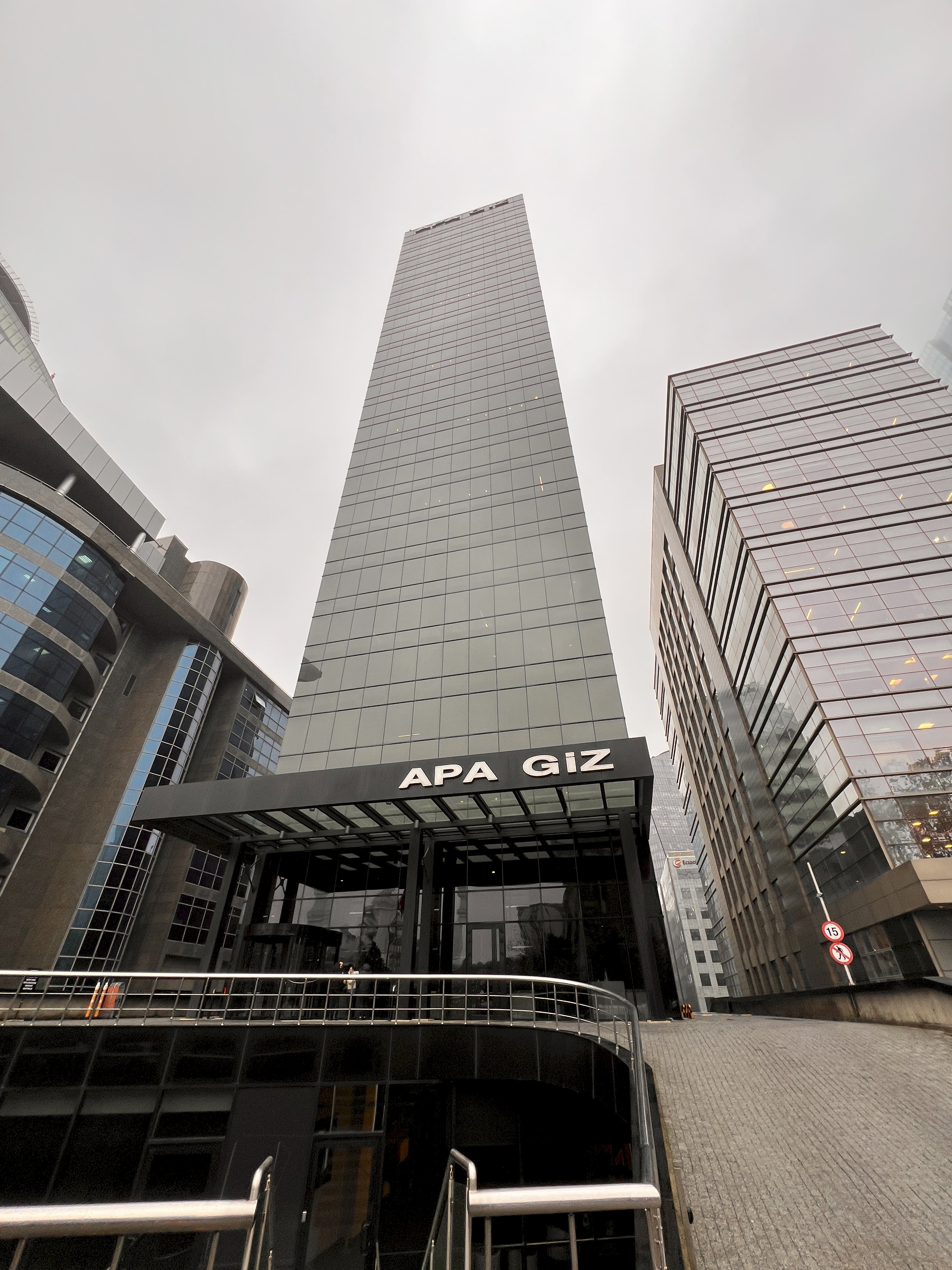 Apa Giz Plaza Büyükdere Cd