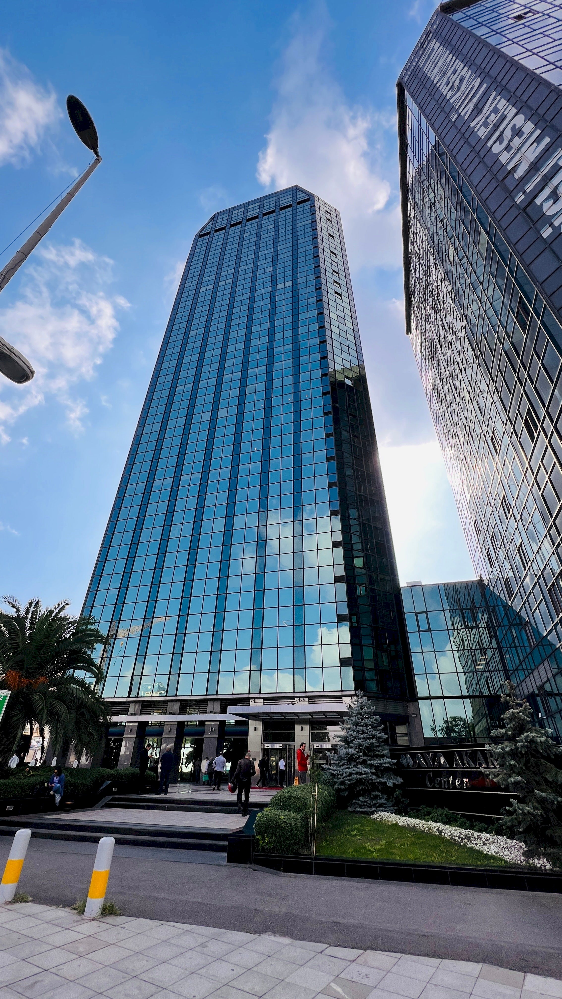 Plaza-Büyükdere Cd-Maya Akar Center