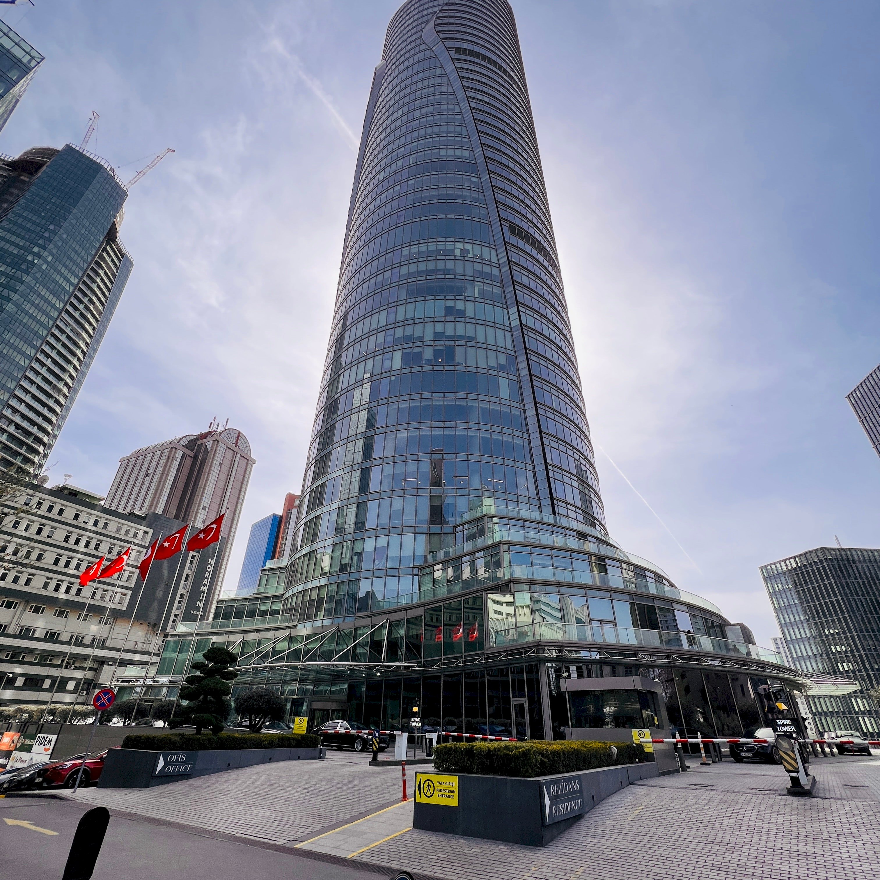 Plaza-Maslak-Spine Tower