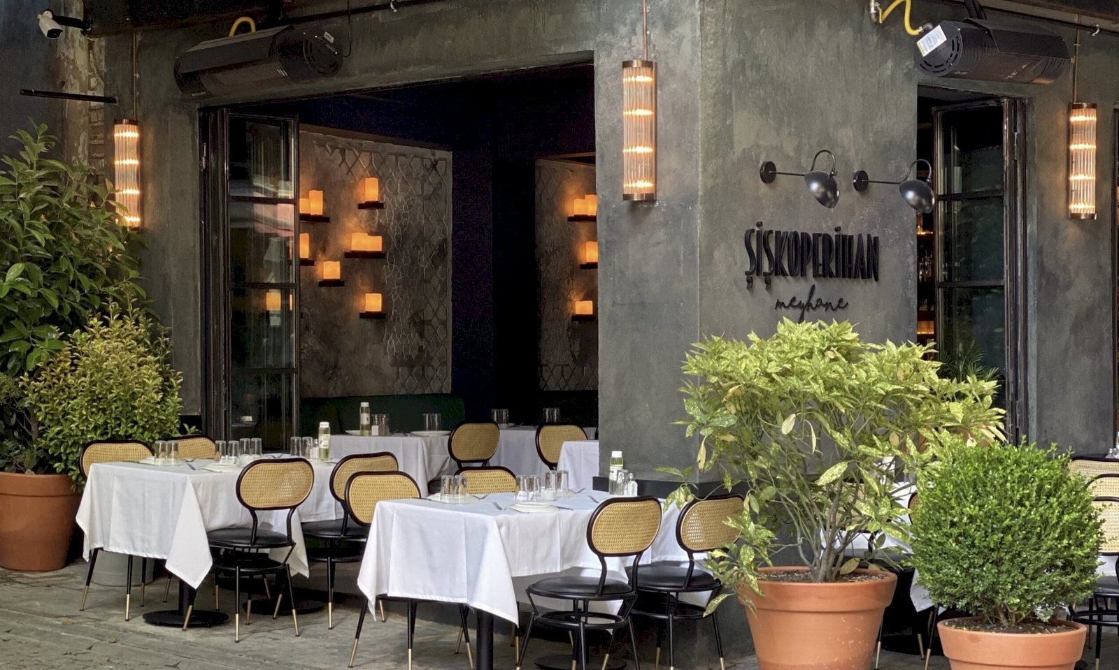 Şişko Perihan Arnavutköy – Beşiktaş’ın Popüler Meyhane ve Restoranlarından Biri