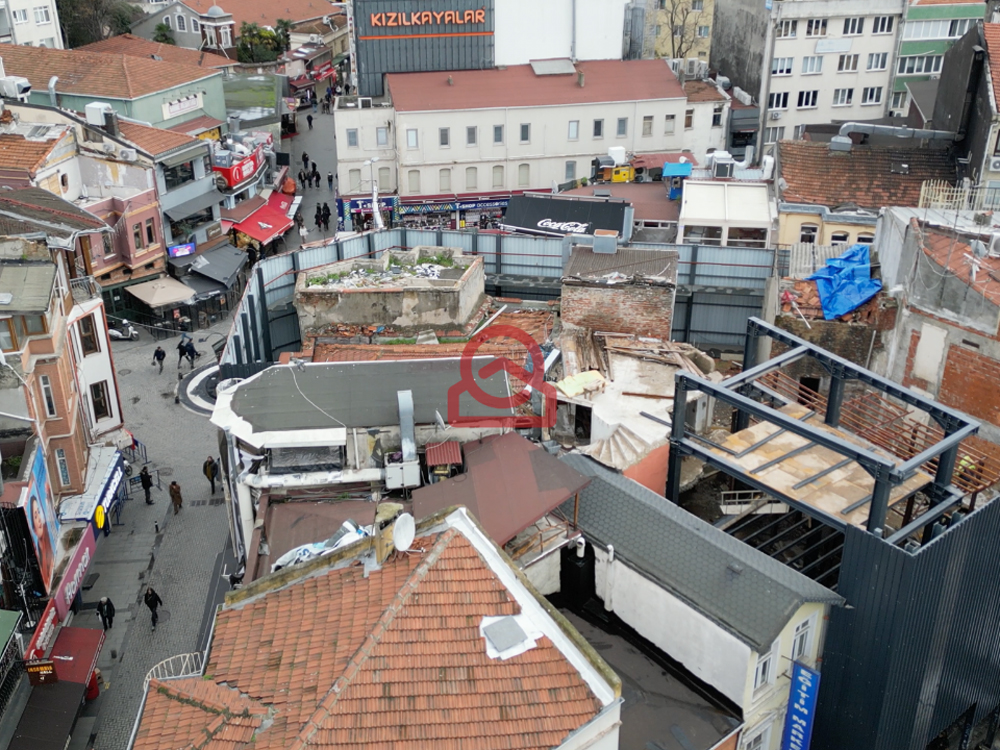 Beşiktaş Sinanpaşa'da Devren Aktif Cafe - 50 m²