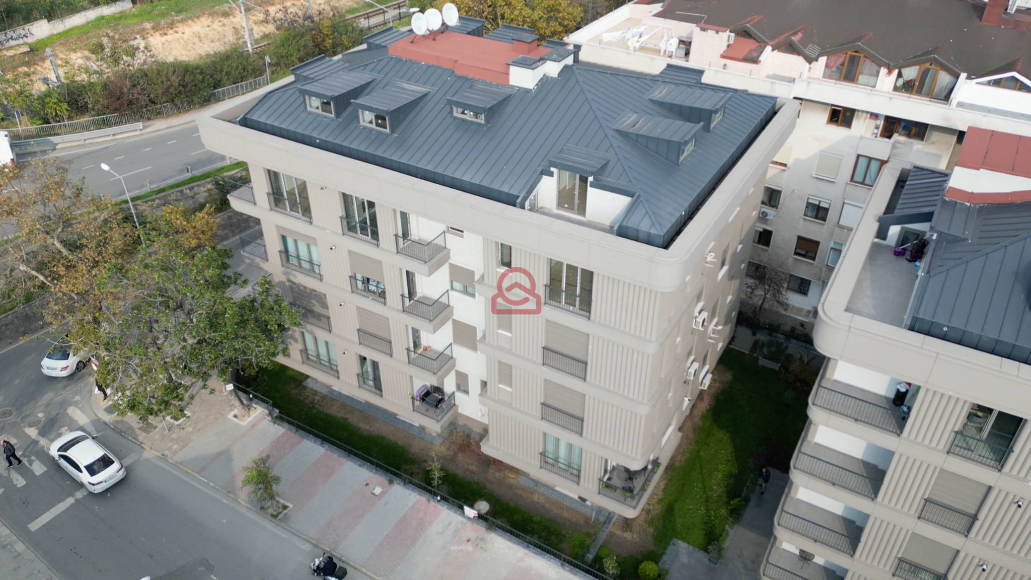 Tam eşyalı sıfır bina bahçe katı daire 3