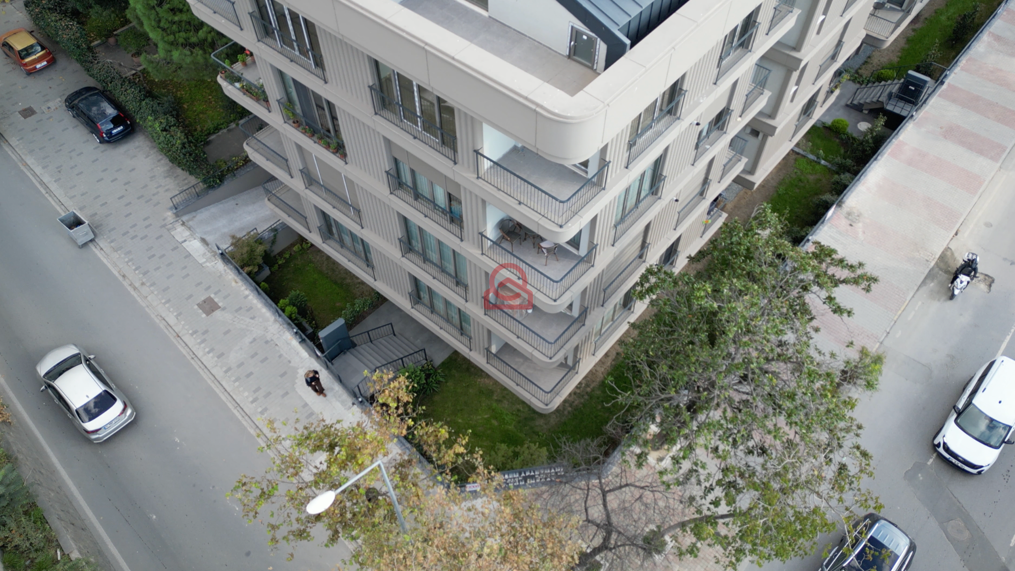 Tam eşyalı sıfır bina bahçe katı daire 30